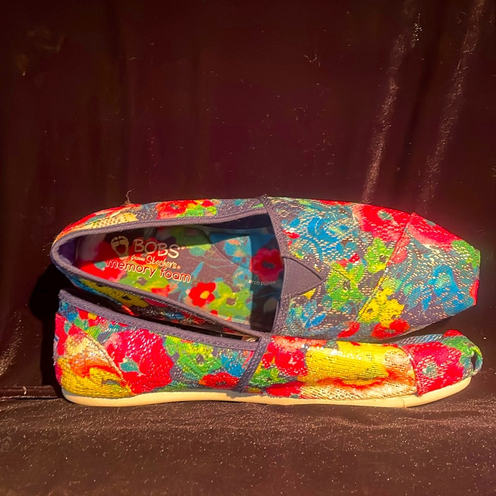 Summer BOBS by Skechers
NEW